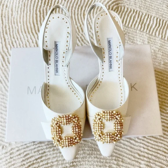 NEW Manolo Blahnik Gibsli Cream Slingback Pumps with Pearl-Beaded Buckles - Picture 1 of 4